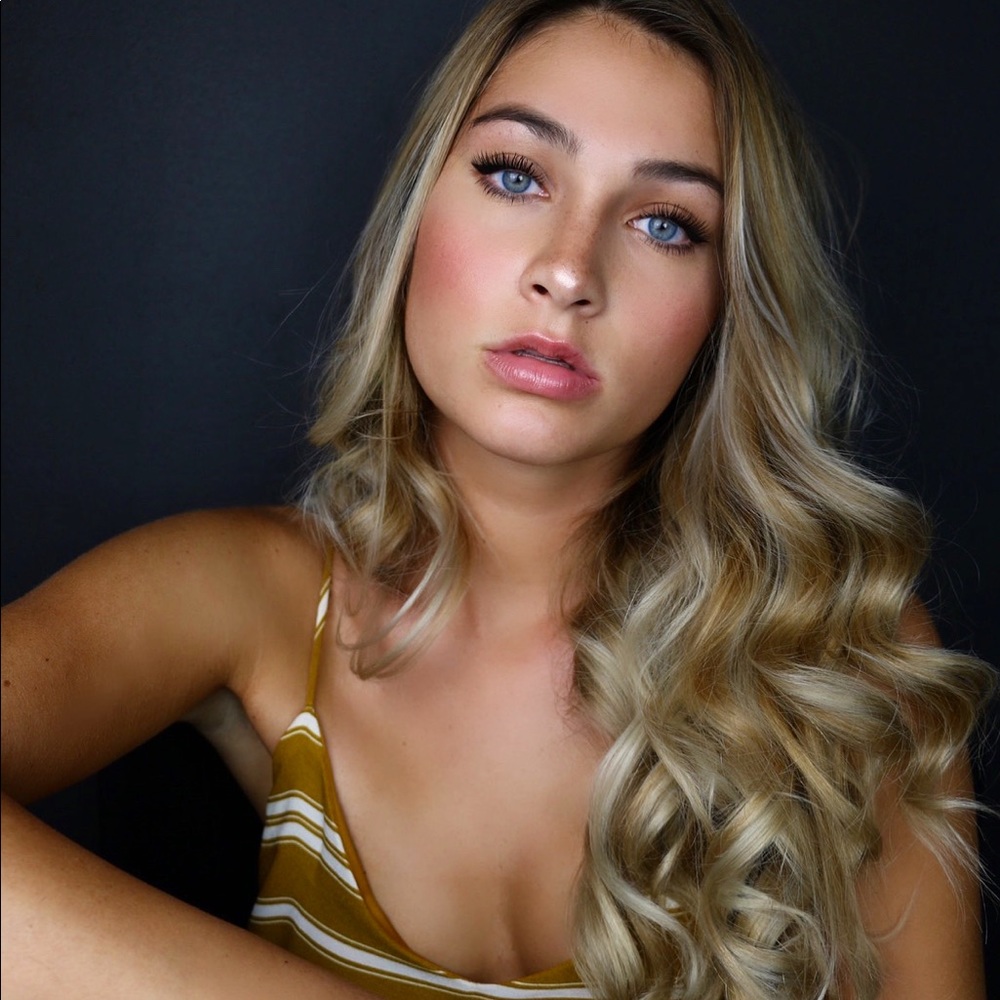 Meet your Posher, Marisa